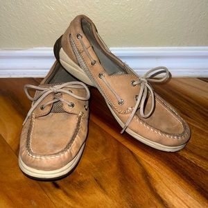 Women’s Sperry Boat Shoes (Size 8.5m)